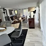 Julia Chalet