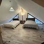 Julia Chalet Cros (Puy-de-Dome)