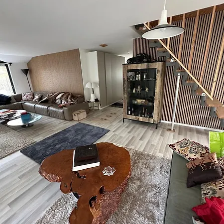 Julia Chalet Cros (Puy-de-Dome)